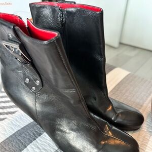 Enzo Angiolini ankle high boots